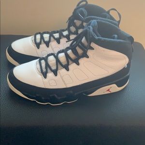 Jordan 9 “space jam”  size 9.5